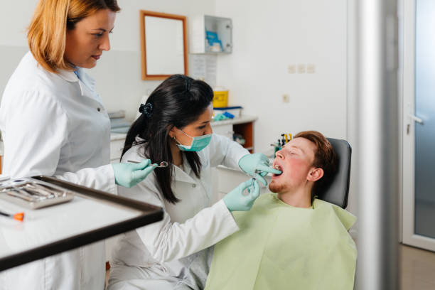 Best Urgent Tooth Repair  in Oquawka, IL